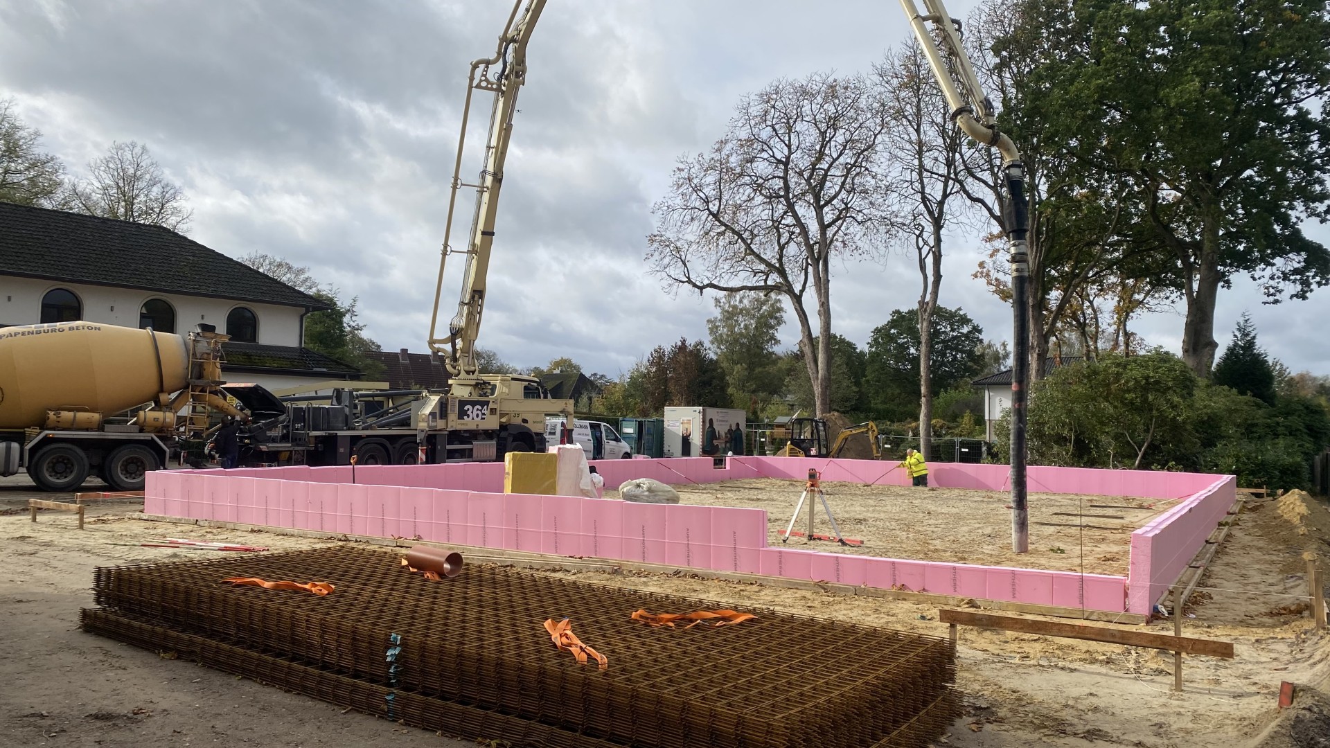 Betonarbeiten auf einer Baustelle
